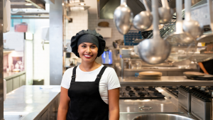 Curso de ajudante de cozinha SINHORES sindicatos hoteis bares e restaurantes baixada santista